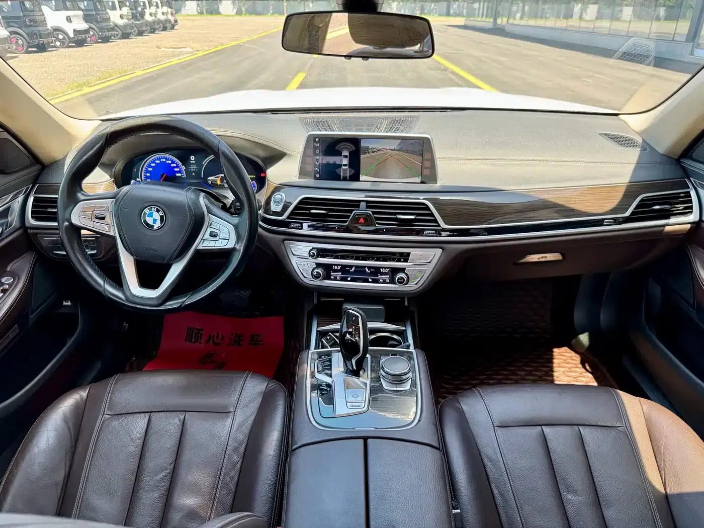 2016 BMW 7 Series 730Li Luxury — миниатюра 9