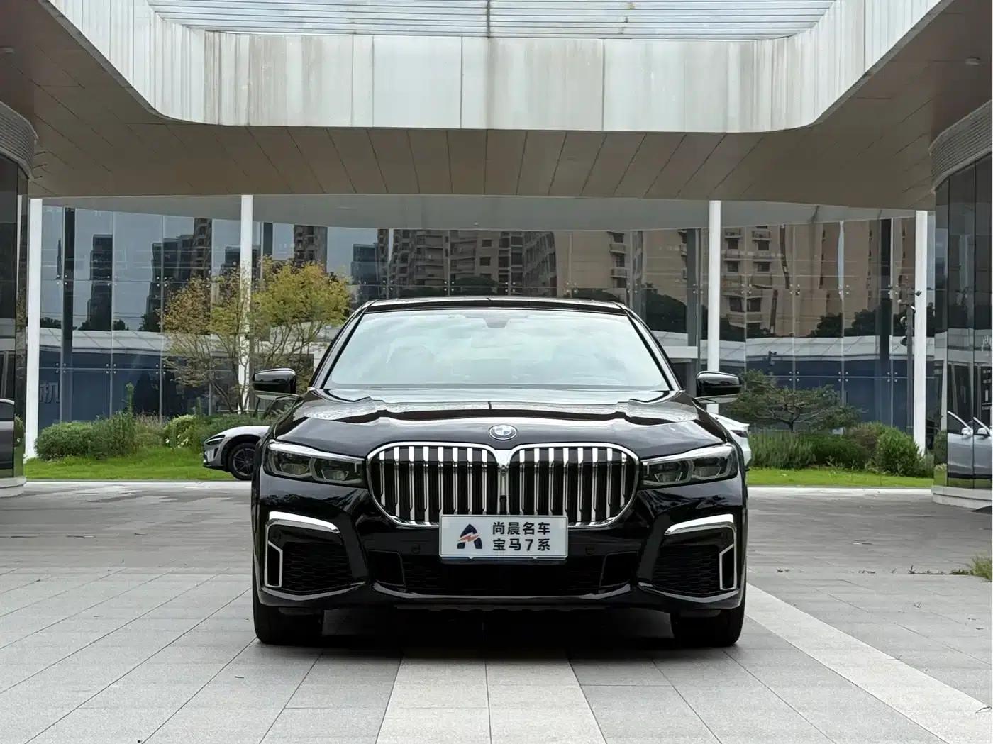 2018 BMW 7 Series 740Li Leading Edition M Sport Package — миниатюра 2