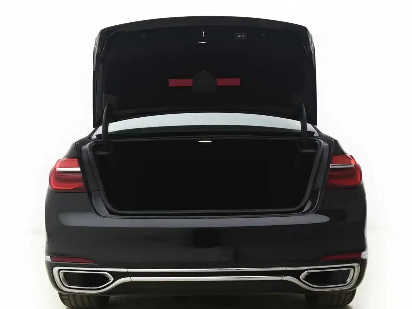 2018 BMW 7 Series 730Li Leading Excellence Package — миниатюра 15