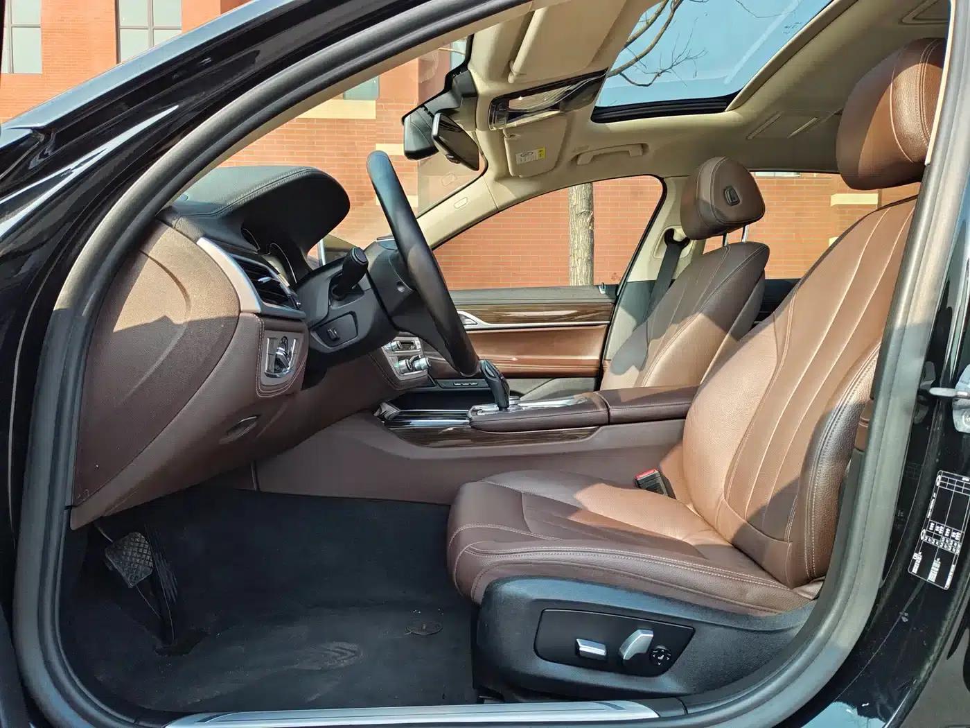 2018 BMW 7 Series 730Li Leading Excellence Package — миниатюра 23
