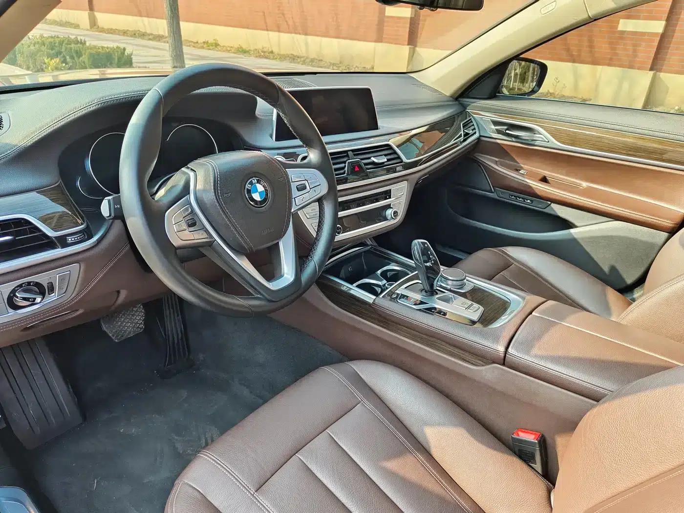 2018 BMW 7 Series 730Li Leading Excellence Package — миниатюра 26