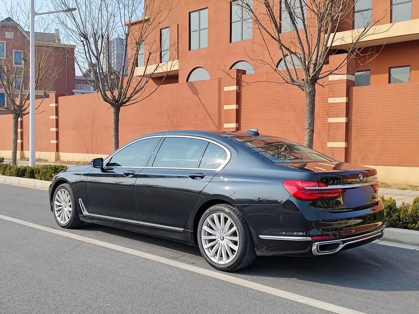 2018 BMW 7 Series 730Li Leading Excellence Package — миниатюра 31