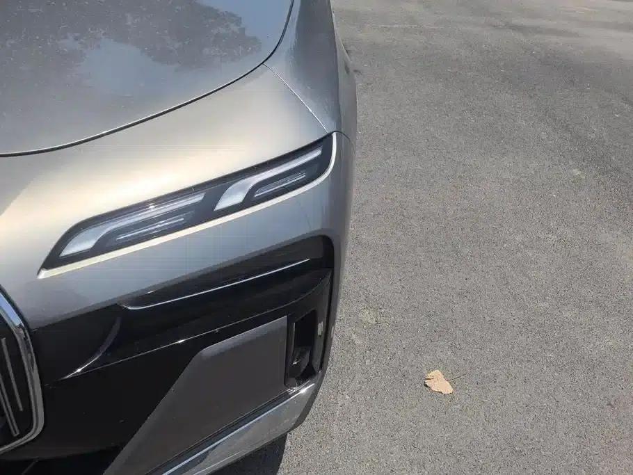 2023 BMW 7 Series 735Li M Sport Package — миниатюра 5