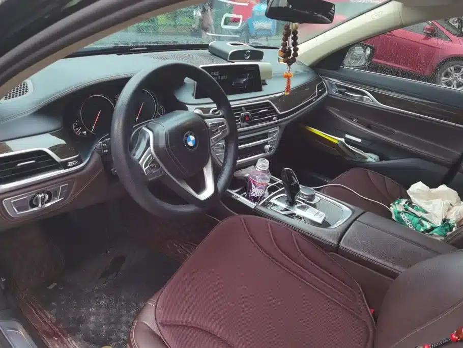 2016 BMW 7 Series 730Li Leading Edition — миниатюра 12