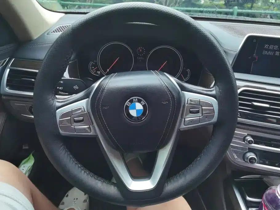 2016 BMW 7 Series 730Li Leading Edition — миниатюра 15