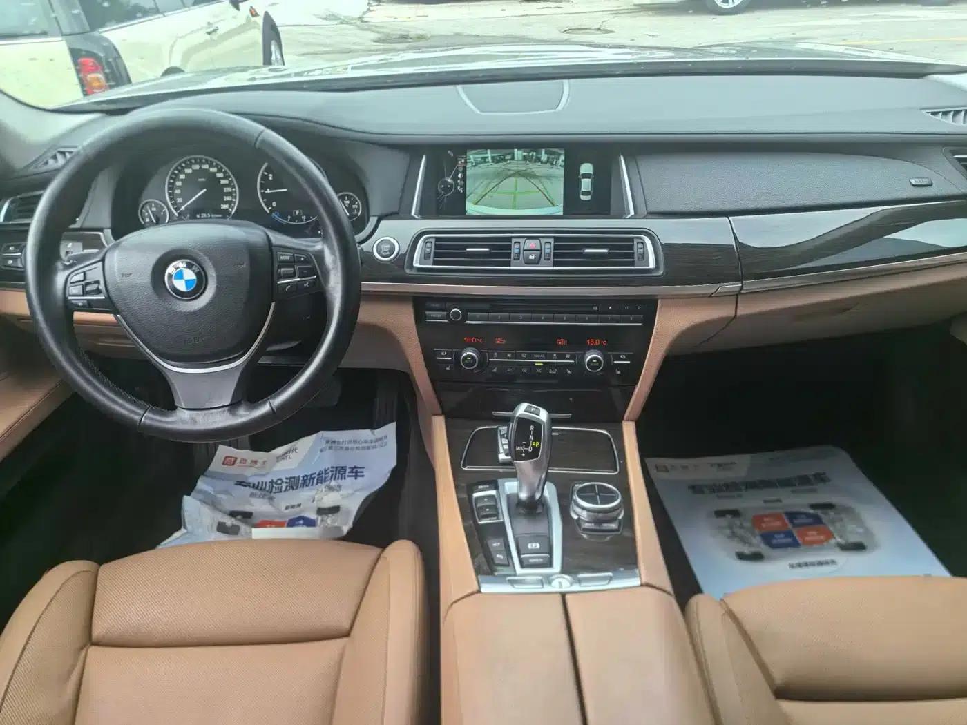 2013 BMW 7 Series 730Li Luxury — миниатюра 12