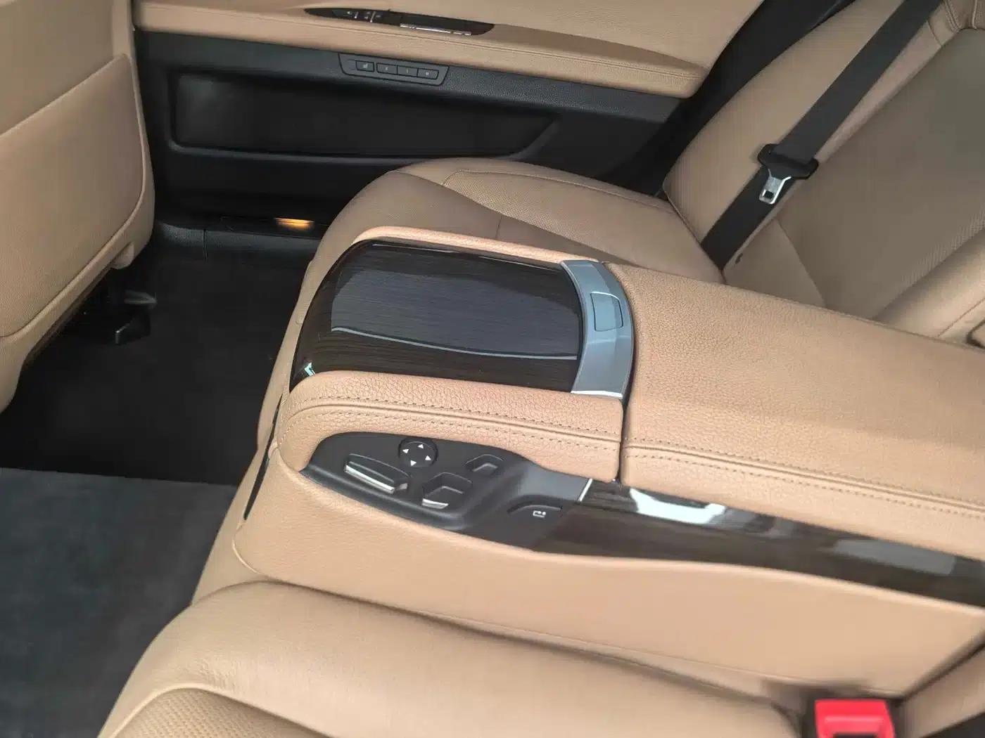 2013 BMW 7 Series 730Li Luxury — миниатюра 10