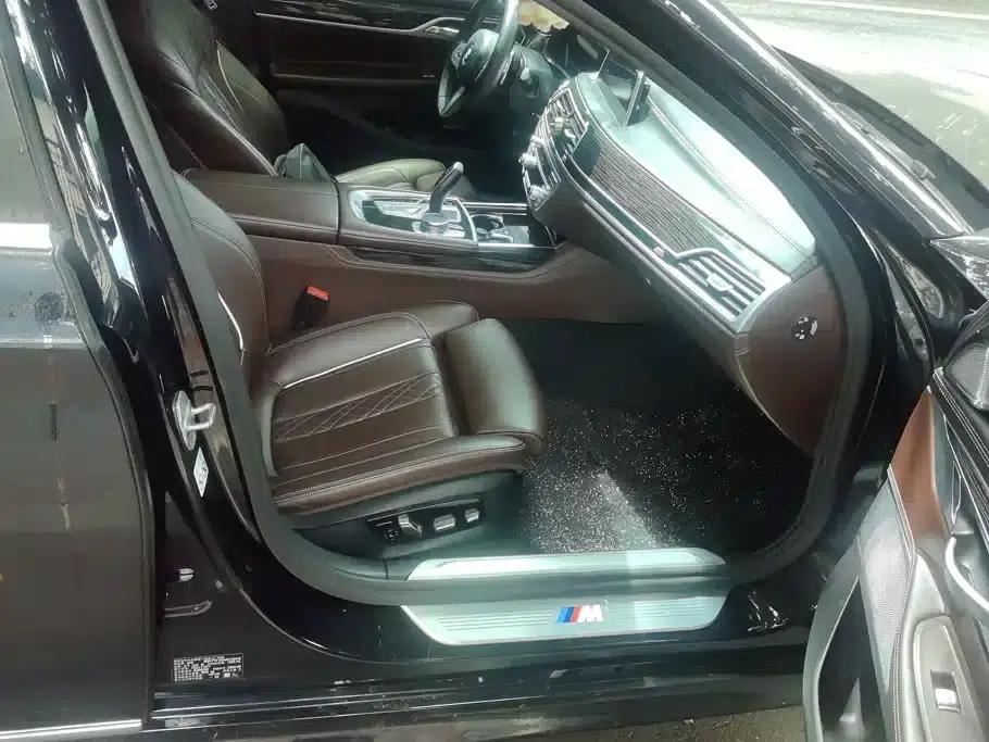 2019 BMW 7 Series 730Li M Sport Package — миниатюра 8