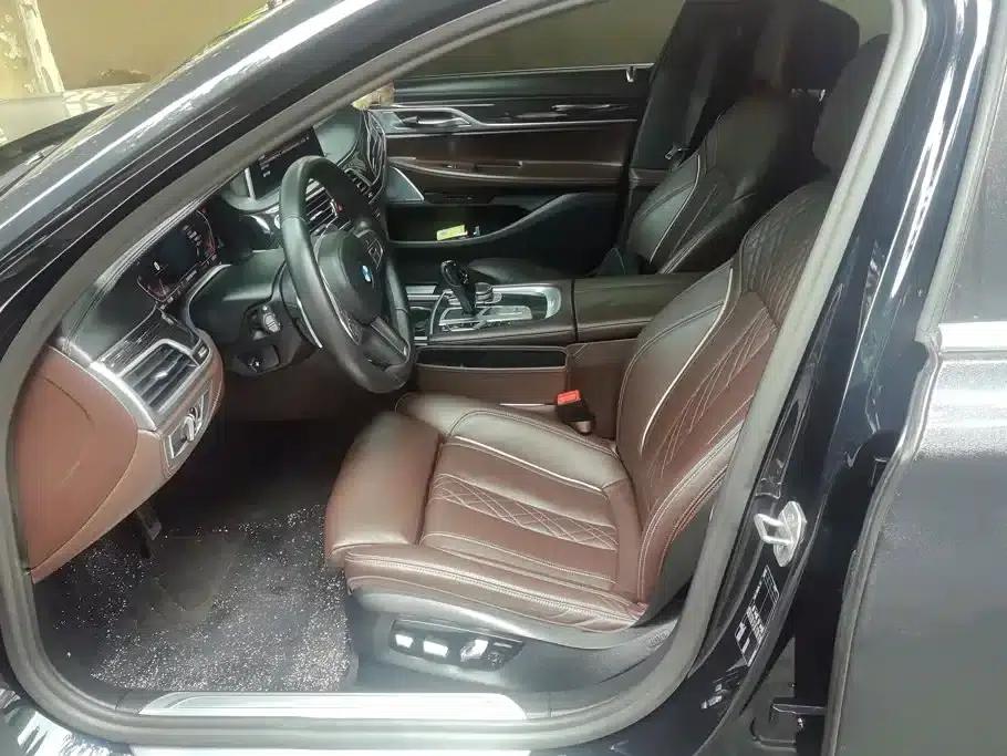 2019 BMW 7 Series 730Li M Sport Package — миниатюра 9