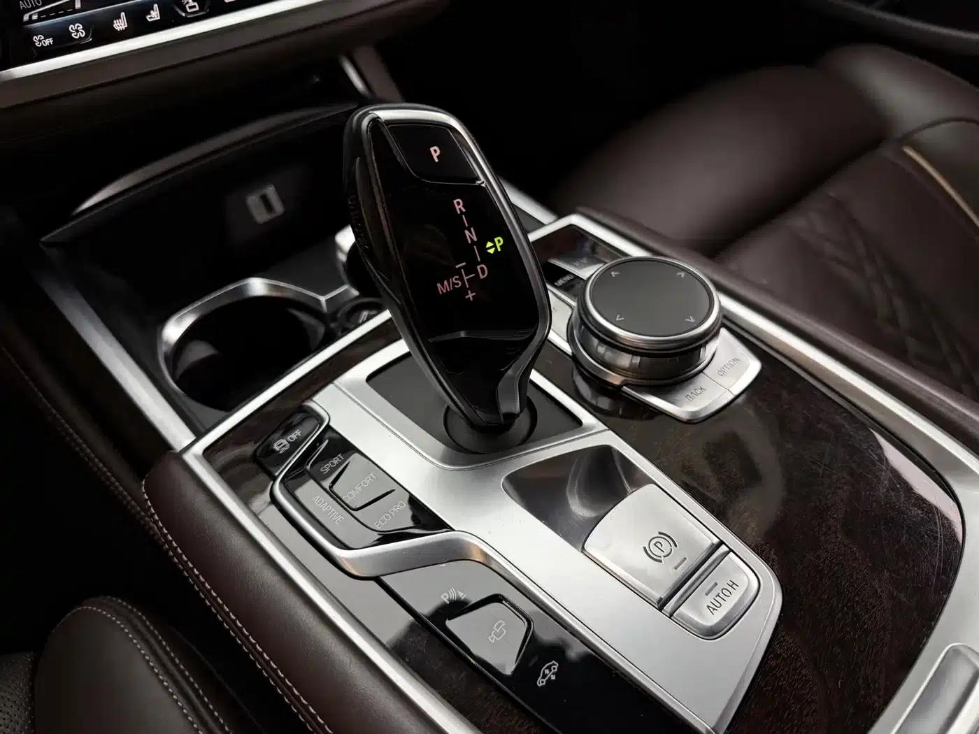 2017 BMW 7 Series 740Li xDrive Luxury — миниатюра 15