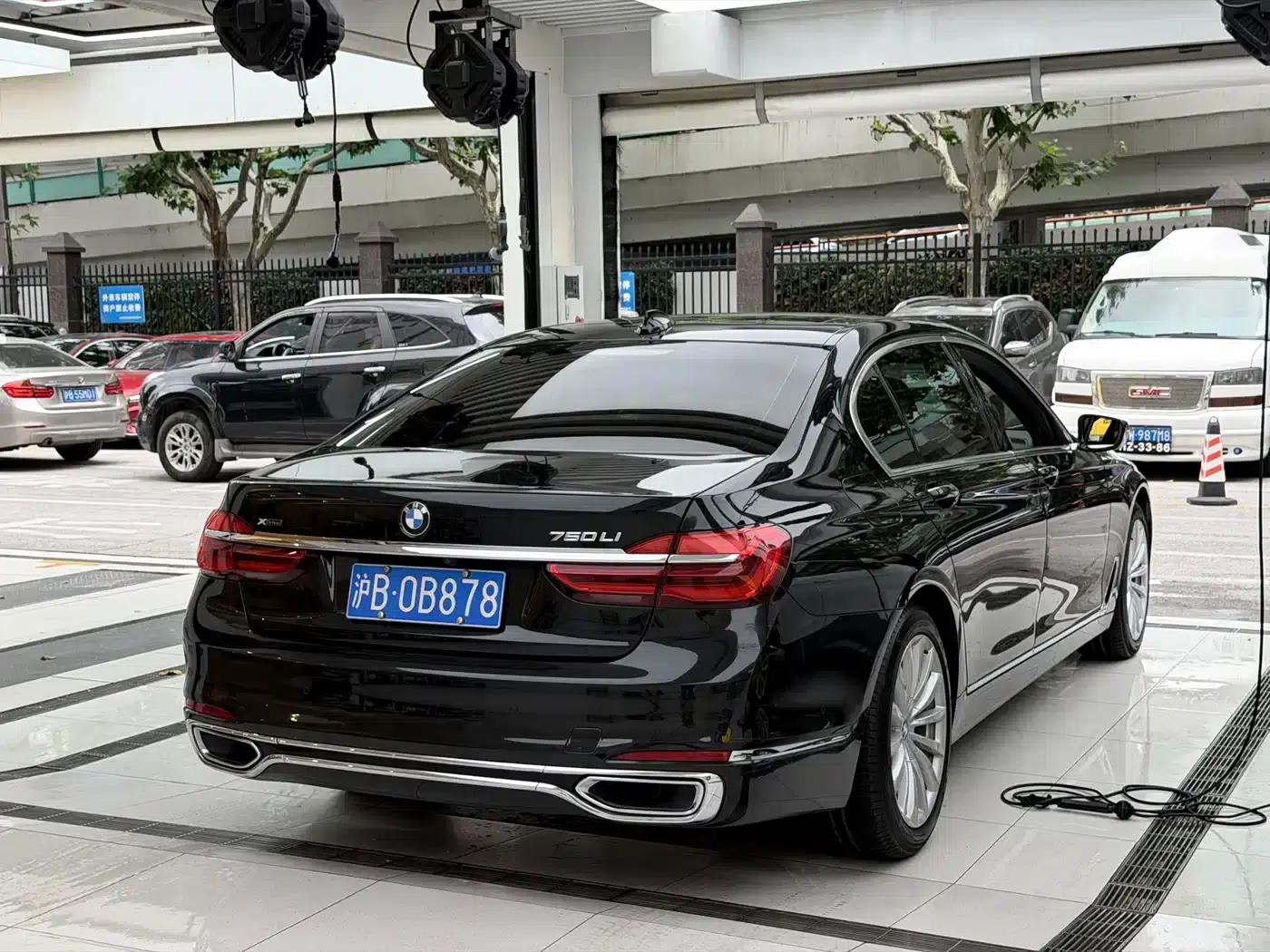 2017 BMW 7 Series 740Li xDrive Luxury — миниатюра 21
