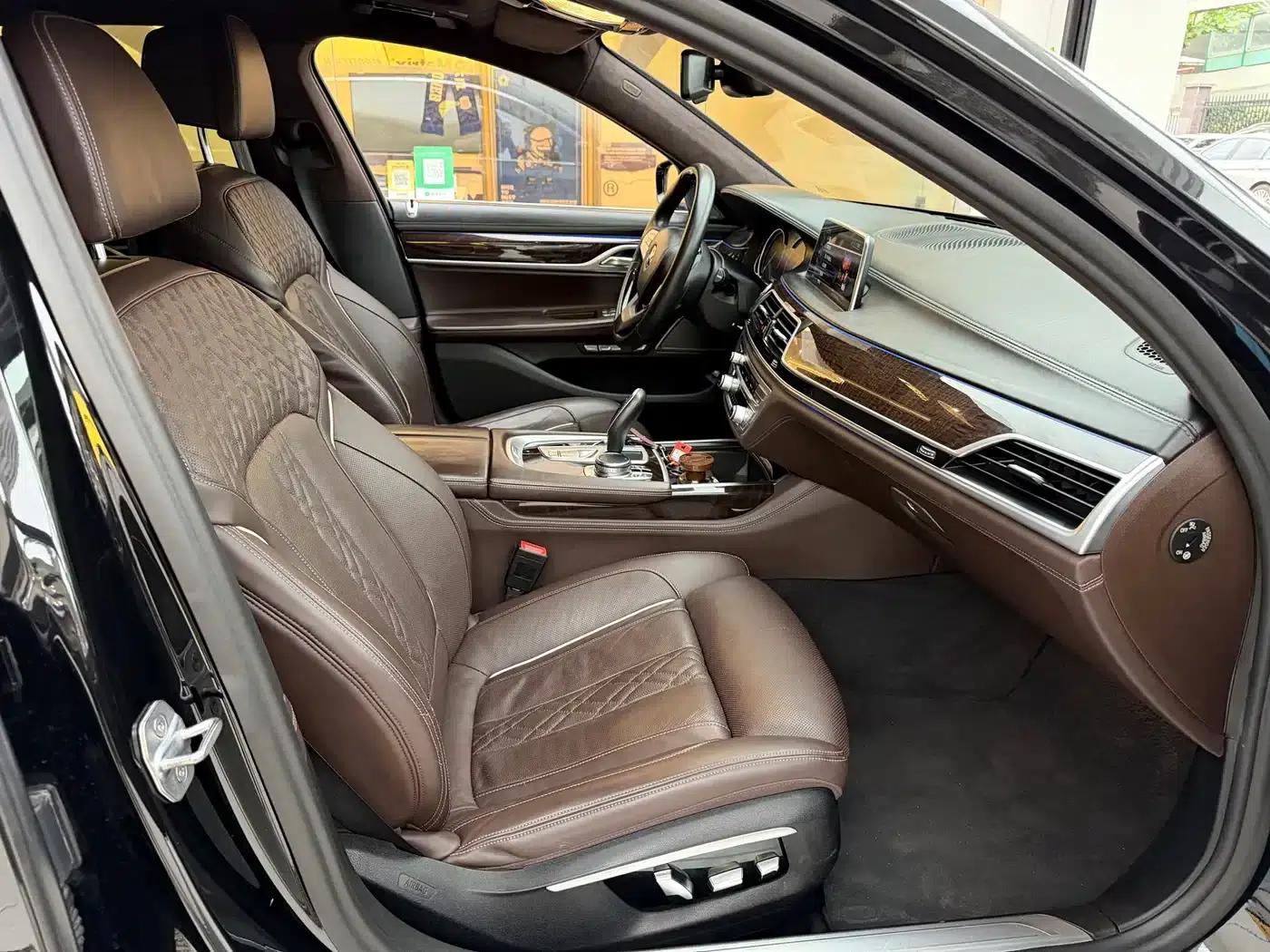 2017 BMW 7 Series 740Li xDrive Luxury — миниатюра 23