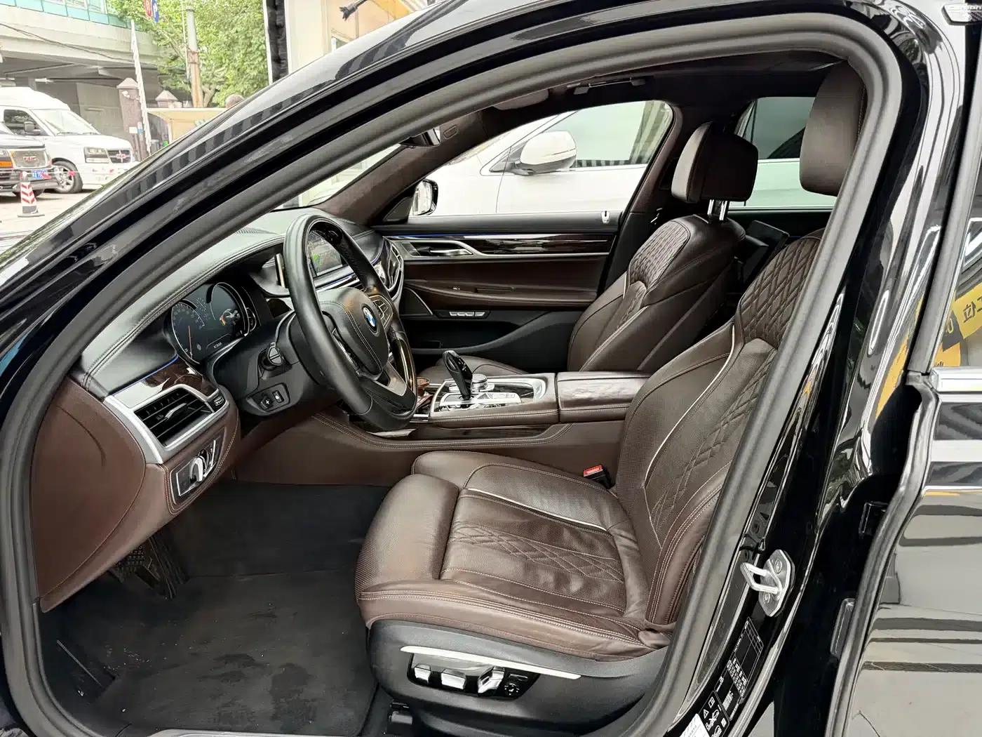 2017 BMW 7 Series 740Li xDrive Luxury — миниатюра 6
