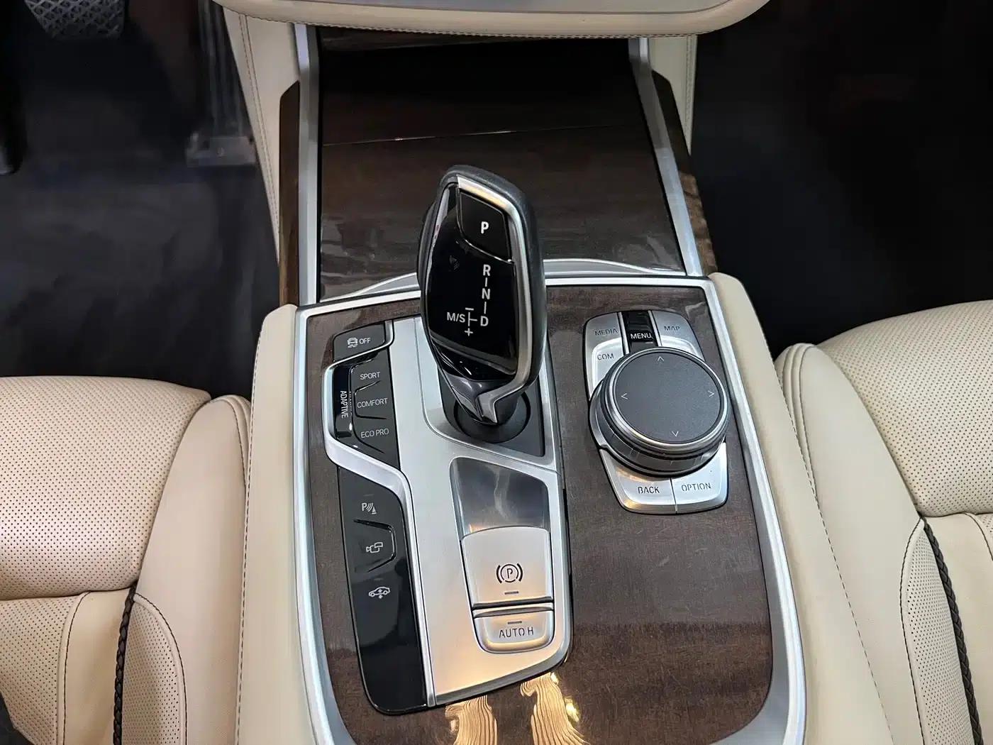 2018 BMW 7 Series 750Li xDrive M Sport Package — миниатюра 6