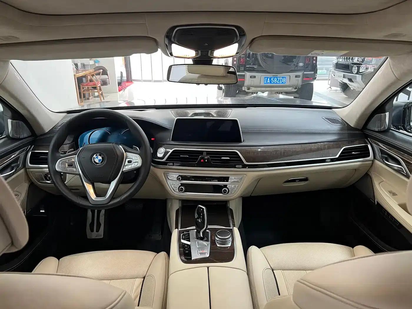 2018 BMW 7 Series 750Li xDrive M Sport Package — миниатюра 7