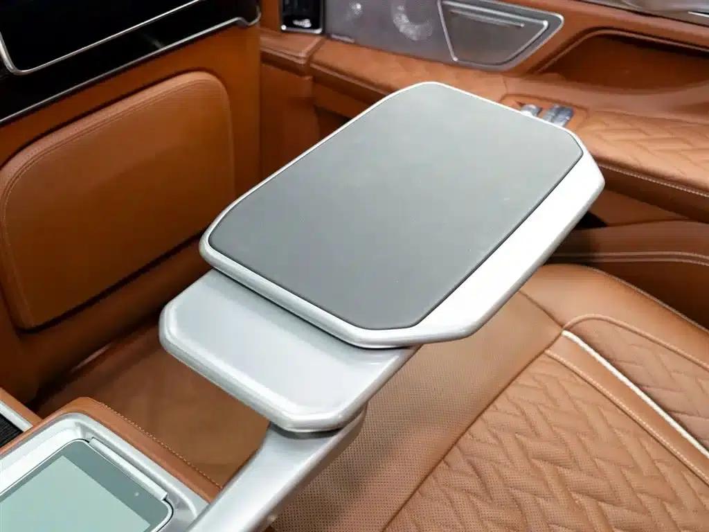 2019 BMW 7 Series Facelift M760Li xDrive V12 Luxury Package — миниатюра 15