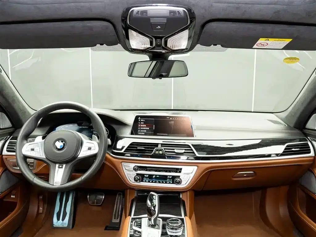 2019 BMW 7 Series Facelift M760Li xDrive V12 Luxury Package — миниатюра 17