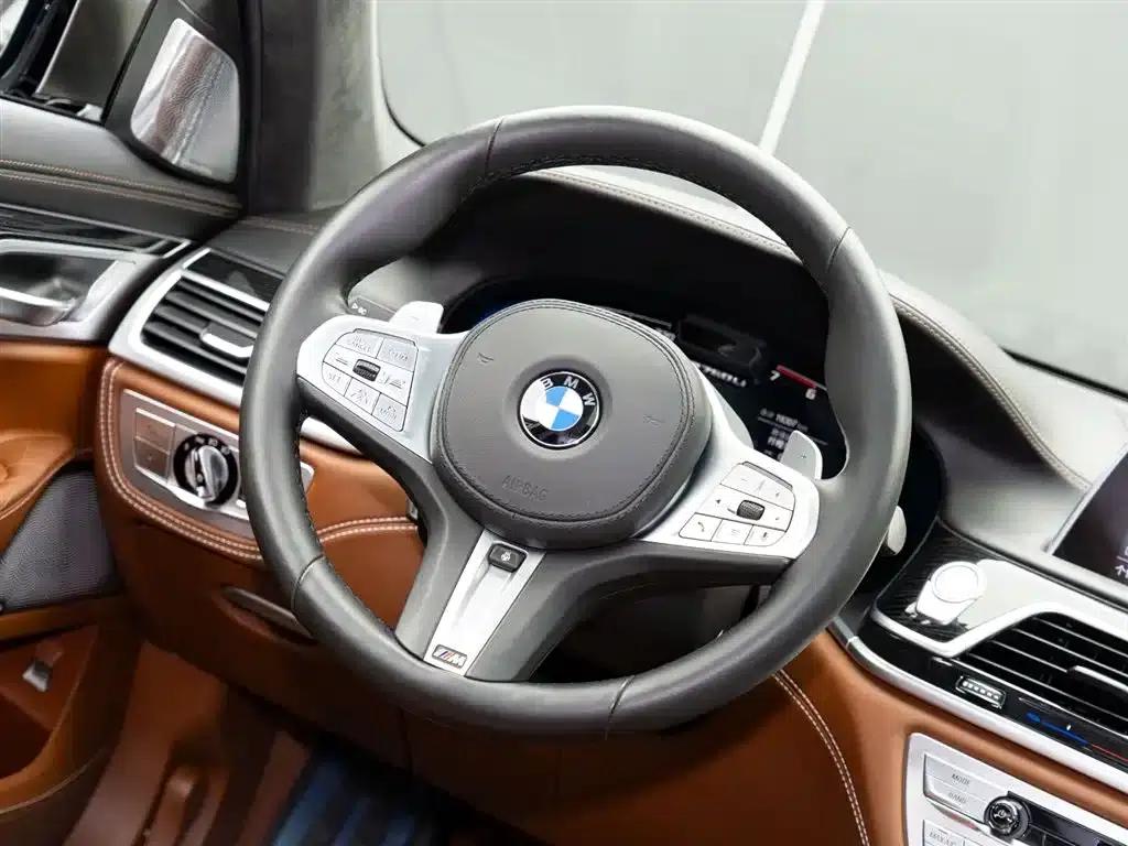 2019 BMW 7 Series Facelift M760Li xDrive V12 Luxury Package — миниатюра 18