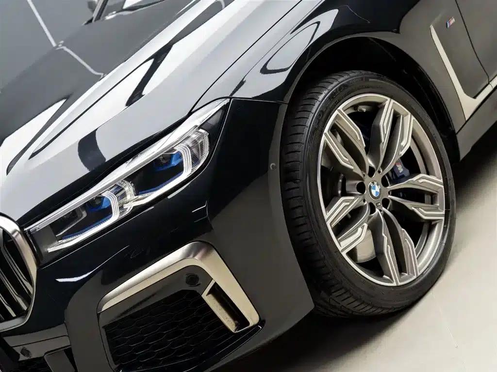 2019 BMW 7 Series Facelift M760Li xDrive V12 Luxury Package — миниатюра 3