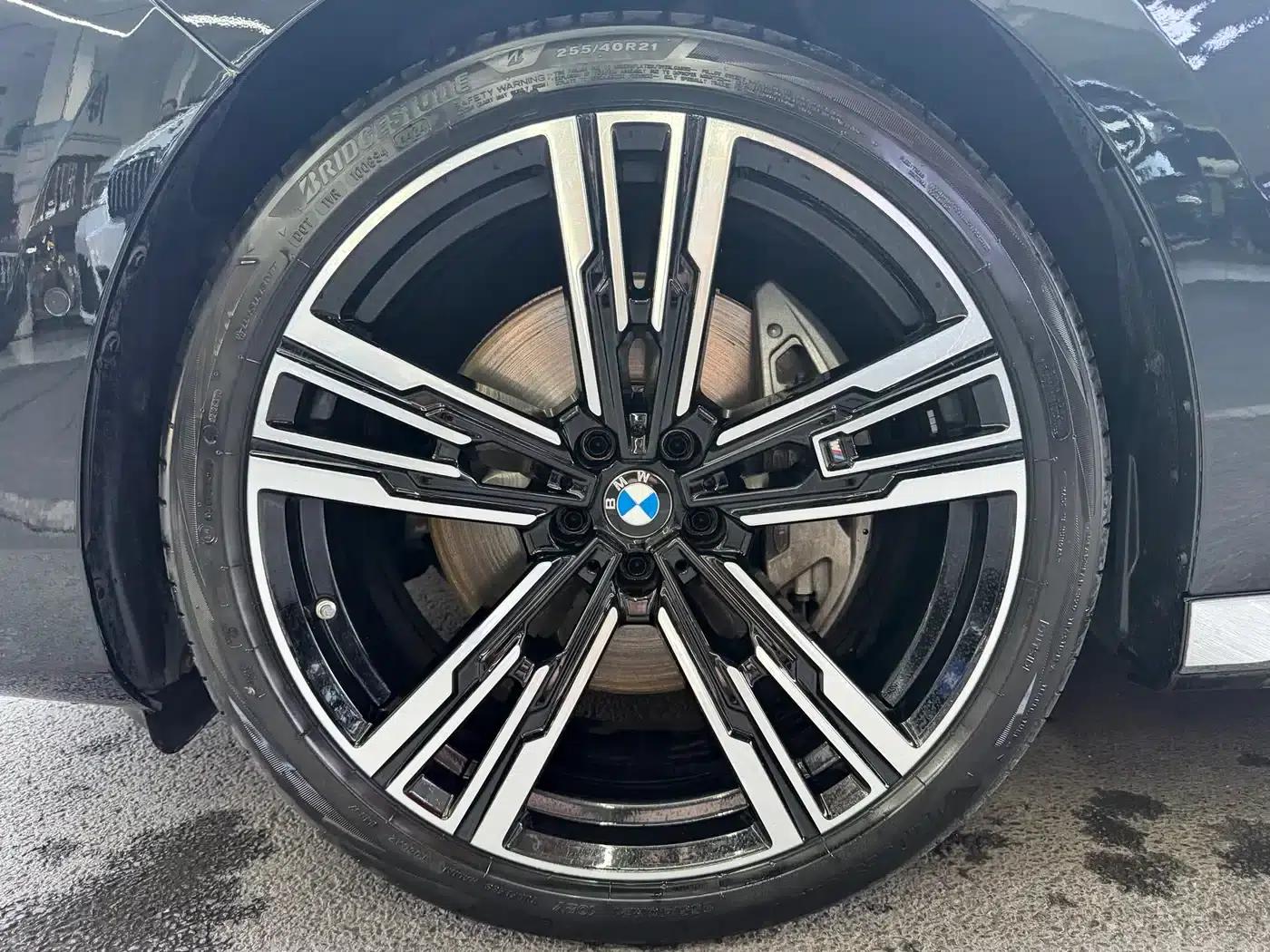 2023 BMW 7 Series 740Li Leading Edition M Sport Package — миниатюра 5