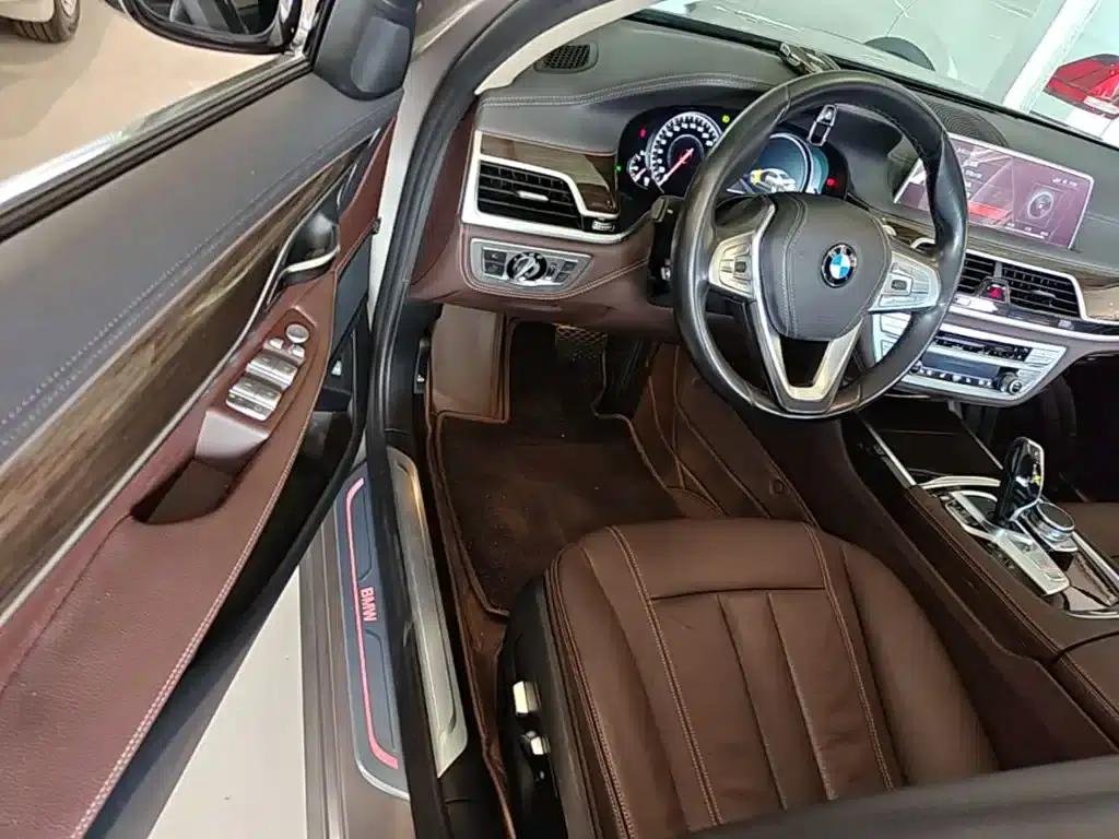 2018 BMW 7 Series 730Li Leading Excellence Package — миниатюра 16