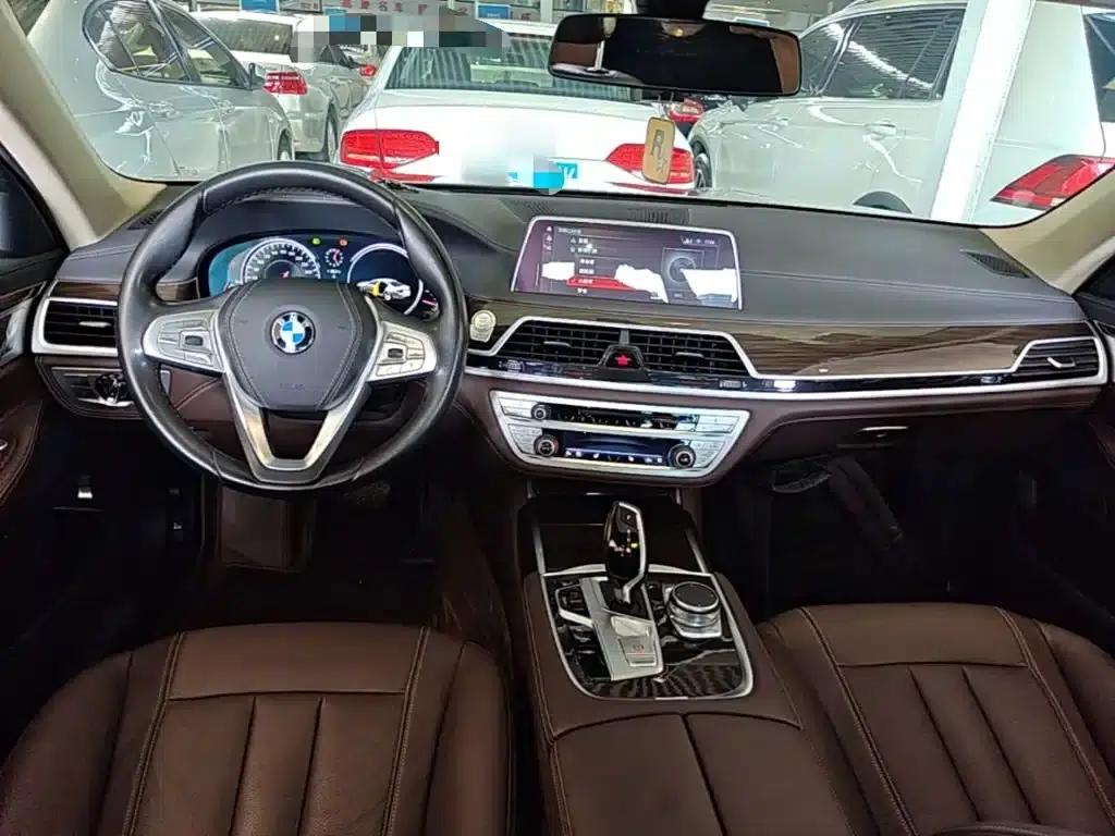 2018 BMW 7 Series 730Li Leading Excellence Package — миниатюра 10