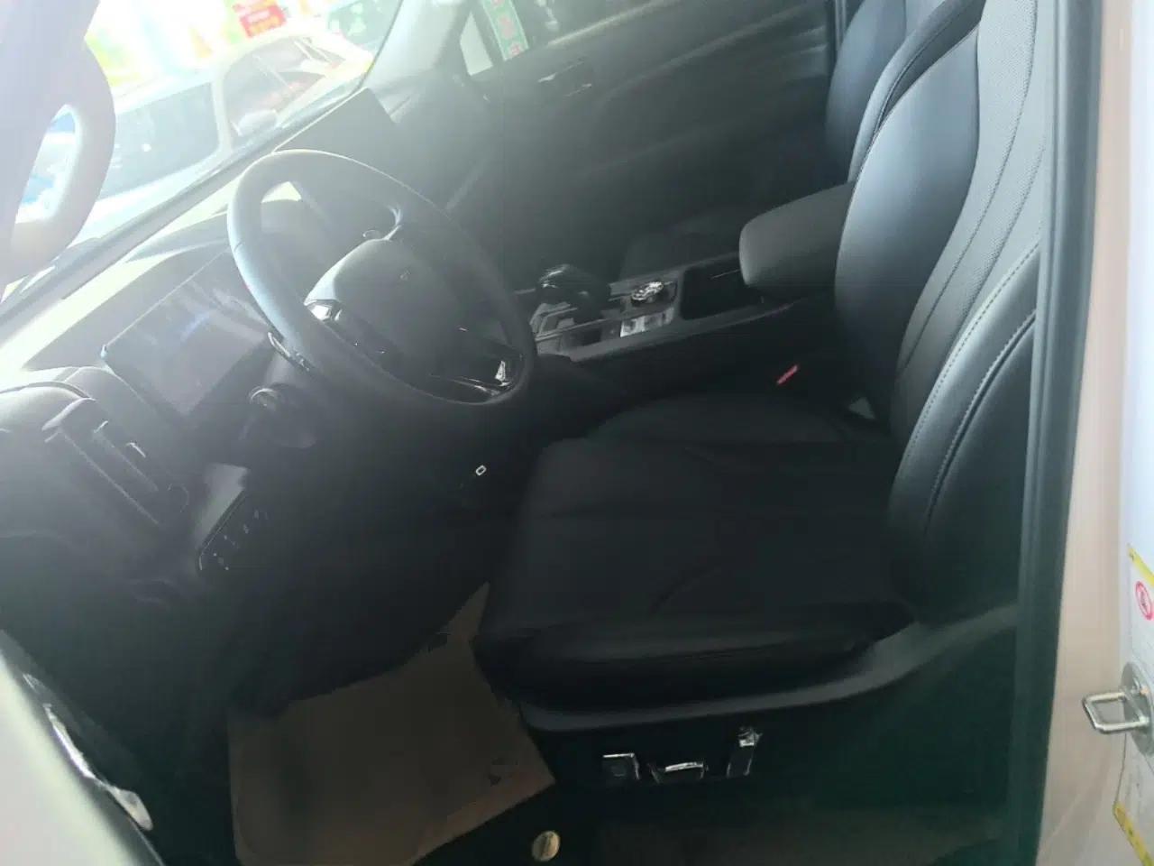 Haval H9 2024 2.0T Gasoline Four-Wheel Drive Explore Edition — миниатюра 17