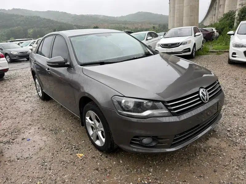 2014 Volkswagen Bora 1.6L Manual Comfort Model — миниатюра 3