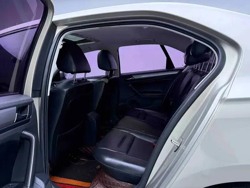 2019 Volkswagen Bora Legend 1.5L Automatic Leading Edition (China VI Emission Standard) — миниатюра 8