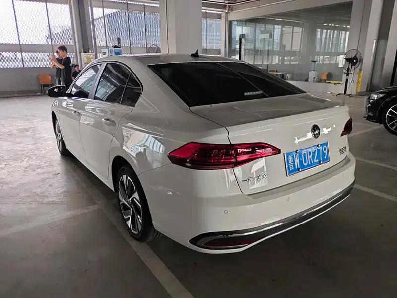 2025 Volkswagen Bora 200TSI DSG Joyful Navigation Edition — миниатюра 3