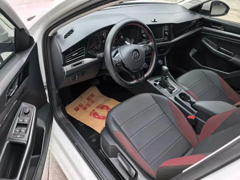 2020 Volkswagen Bora 1.5L Automatic Comfort Model — миниатюра 8