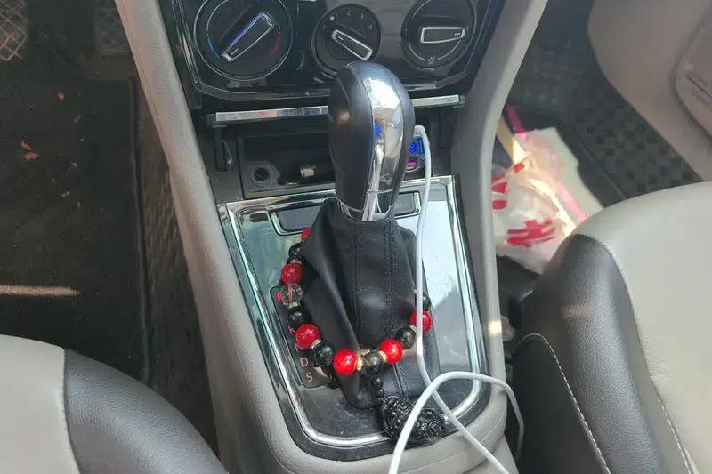 2016 Volkswagen Bora 1.6L Automatic Comfort Model — миниатюра 14