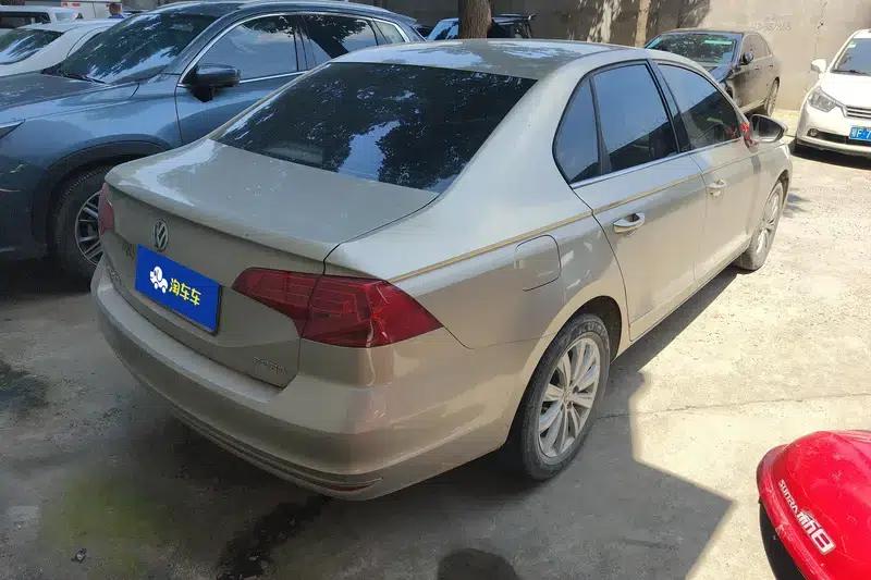 2016 Volkswagen Bora 1.6L Automatic Comfort Model — миниатюра 3