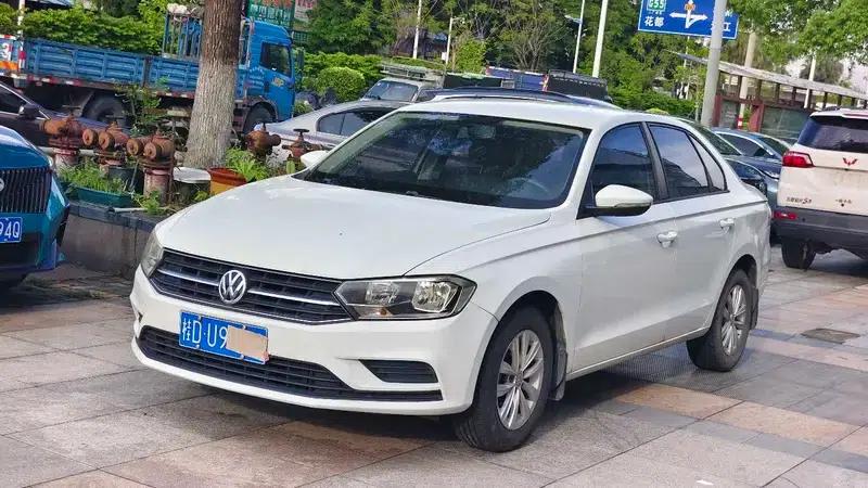 2016 Volkswagen Bora 1.6L Manual Fashion Edition — миниатюра 1