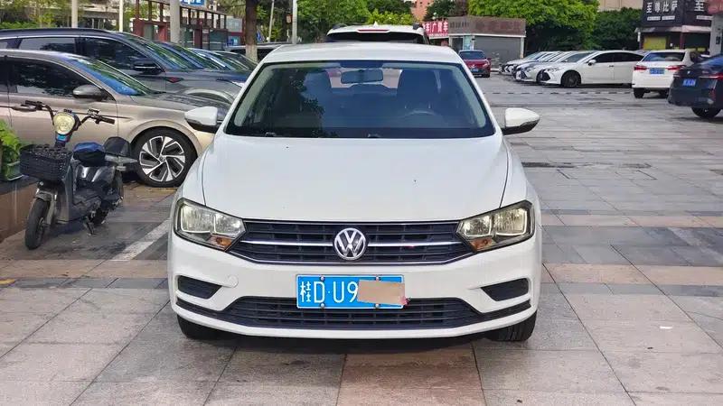2016 Volkswagen Bora 1.6L Manual Fashion Edition — миниатюра 2