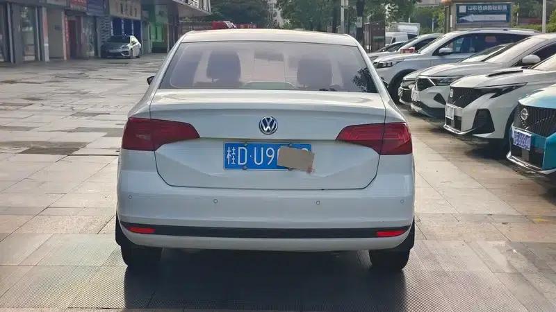 2016 Volkswagen Bora 1.6L Manual Fashion Edition — миниатюра 5