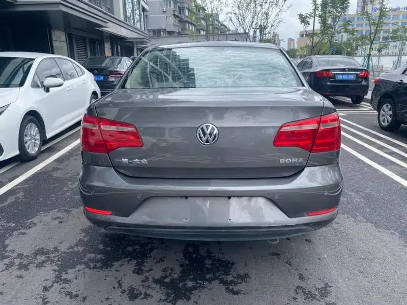 2013 Volkswagen Bora 1.6L Manual Fashion Edition — миниатюра 4