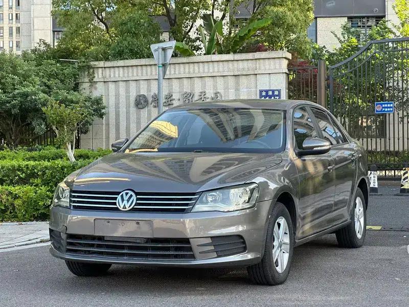2013 Volkswagen Bora 1.6L Automatic Fashion Edition — миниатюра 1