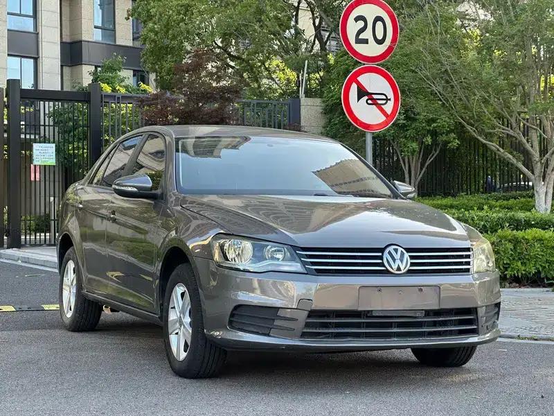 2013 Volkswagen Bora 1.6L Automatic Fashion Edition — миниатюра 3