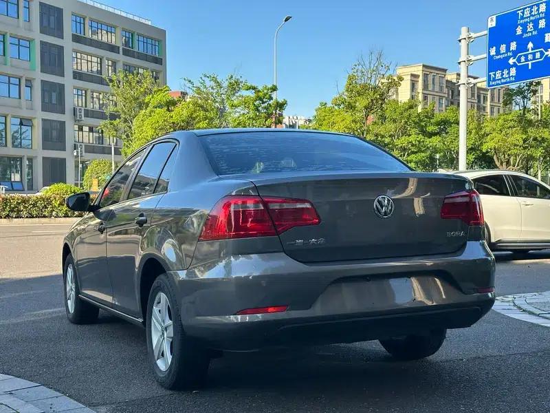 2013 Volkswagen Bora 1.6L Automatic Fashion Edition — миниатюра 4