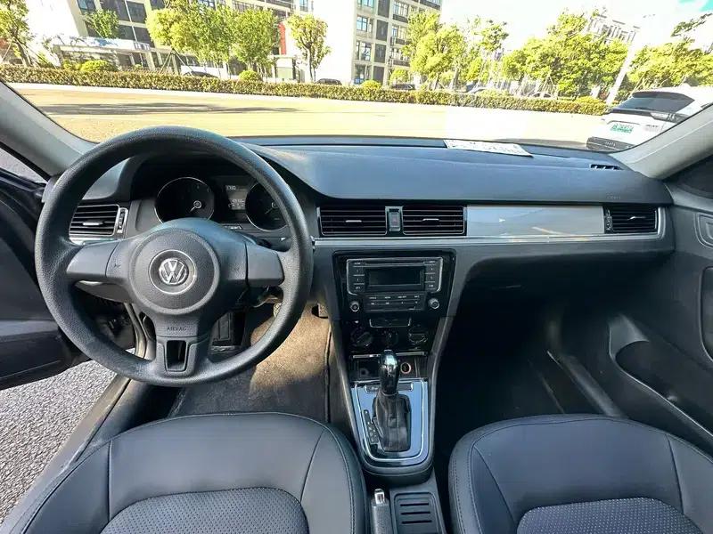 2013 Volkswagen Bora 1.6L Automatic Fashion Edition — миниатюра 7