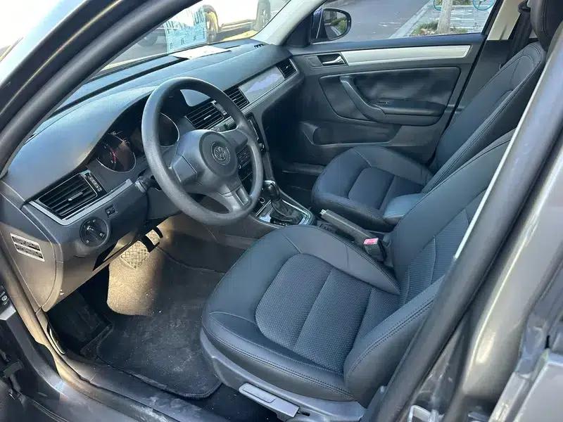 2013 Volkswagen Bora 1.6L Automatic Fashion Edition — миниатюра 9