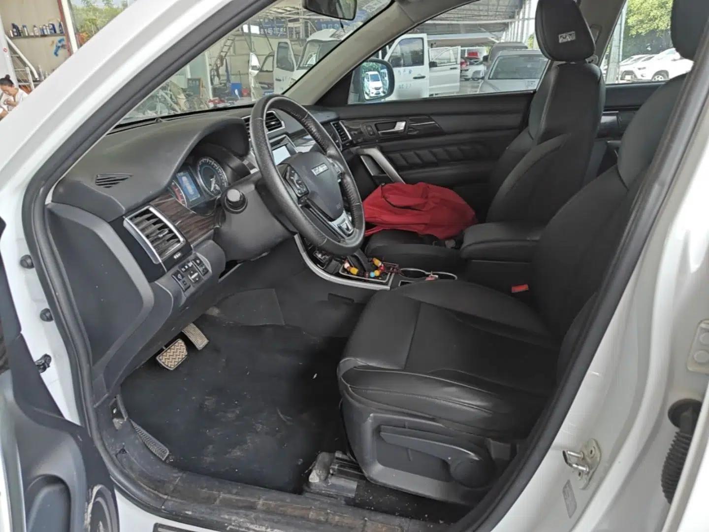 Haval H2 2016 Red-Label 1.5T Automatic Two-Wheel Drive Luxury Model — миниатюра 17