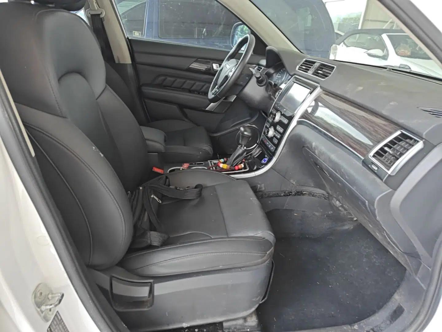 Haval H2 2016 Red-Label 1.5T Automatic Two-Wheel Drive Luxury Model — миниатюра 19