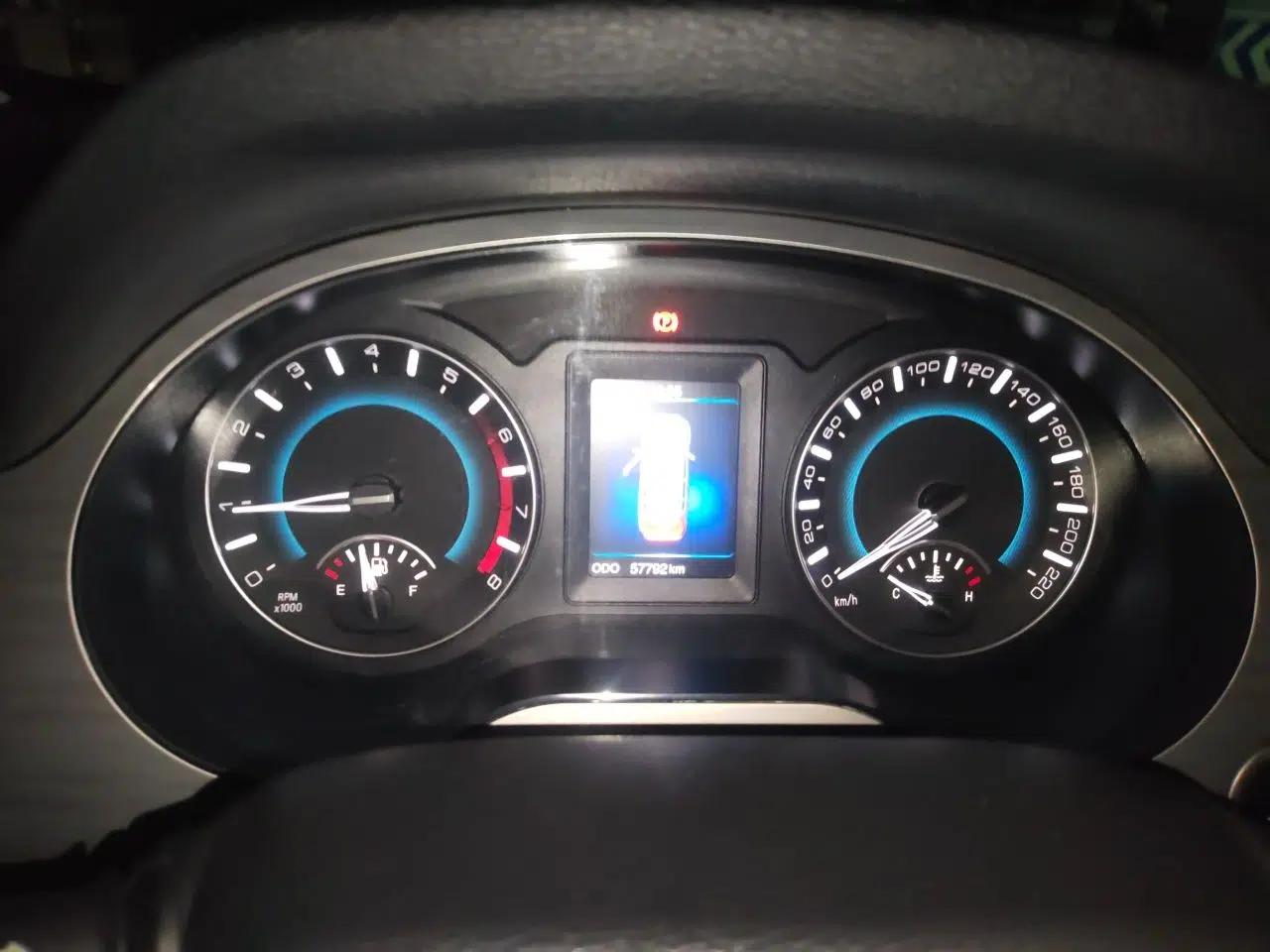 Haval H2 2014 1.5T Manual Two-Wheel Drive Elite Edition — миниатюра 11