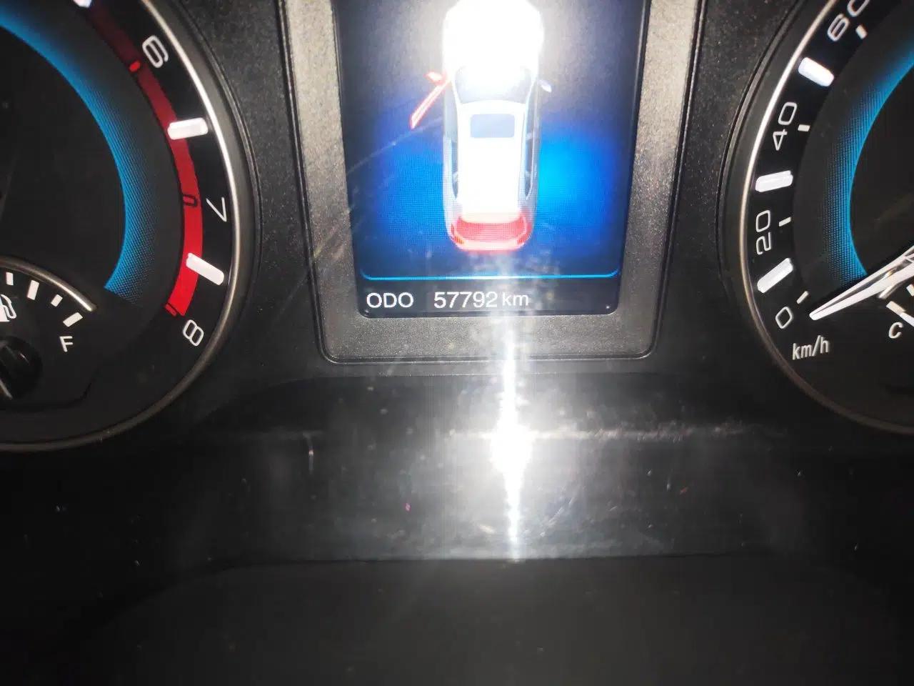 Haval H2 2014 1.5T Manual Two-Wheel Drive Elite Edition — миниатюра 12