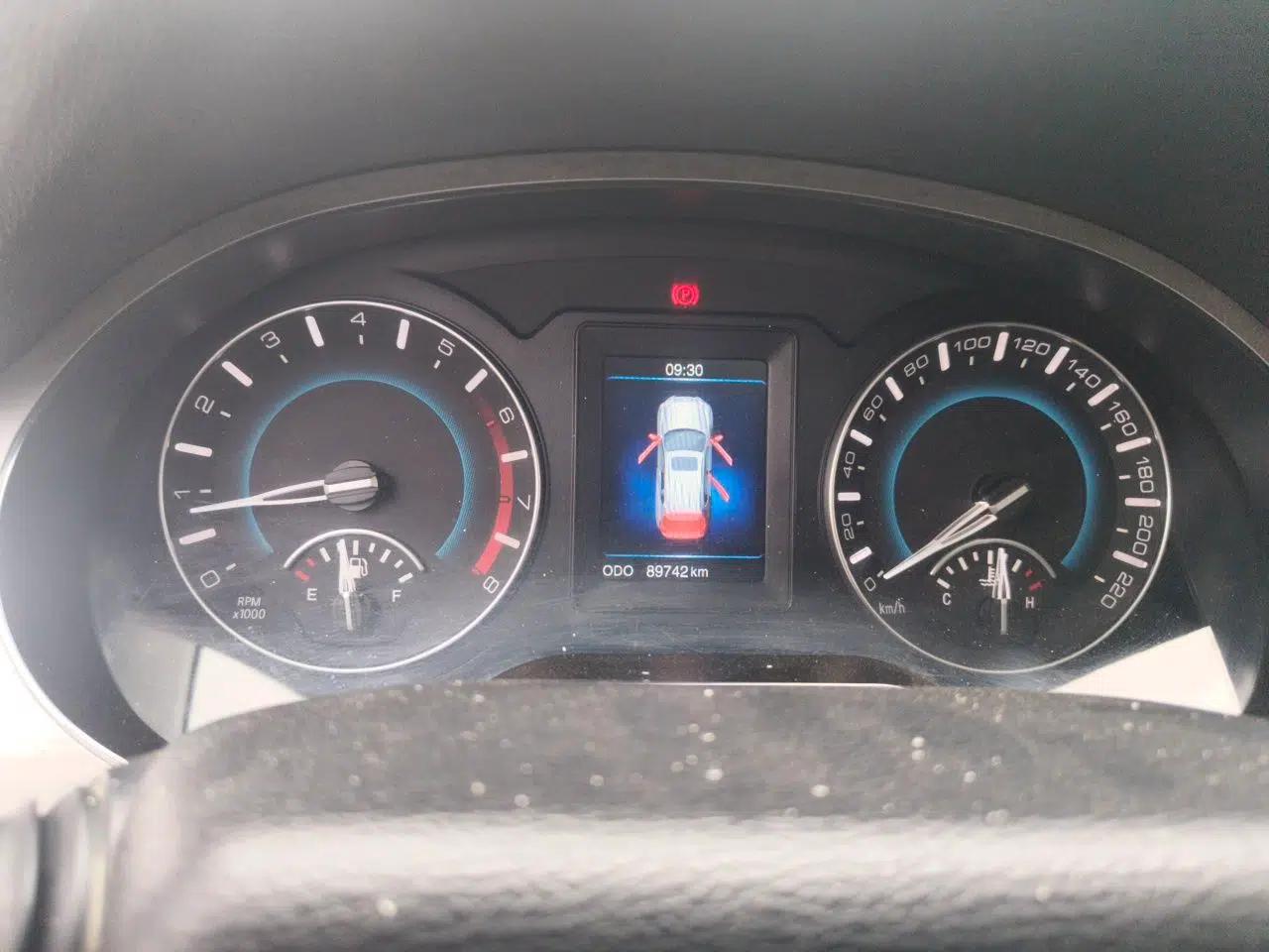 Haval H2 2014 1.5T Manual Two-Wheel Drive Elite Edition — миниатюра 11