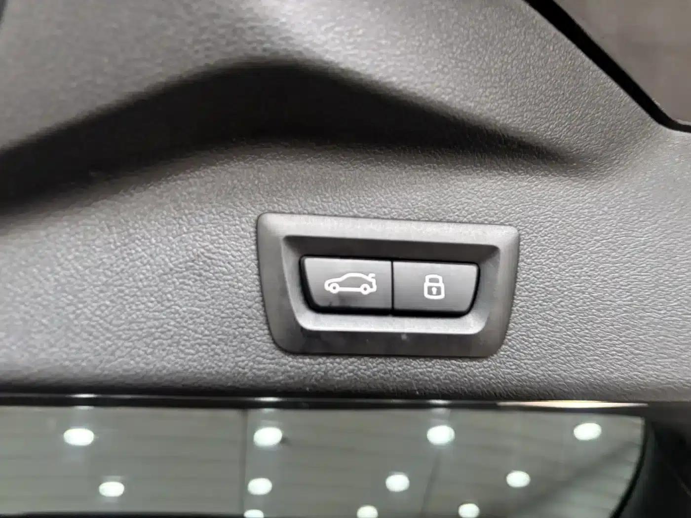 2023 BMW X5 xDrive 40Li M Sport Package — миниатюра 31