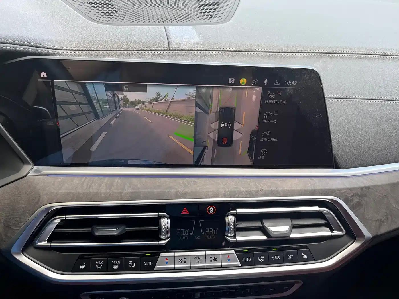 BMW X5 2023 xDrive 30Li Luxury M Sport Package — миниатюра 18