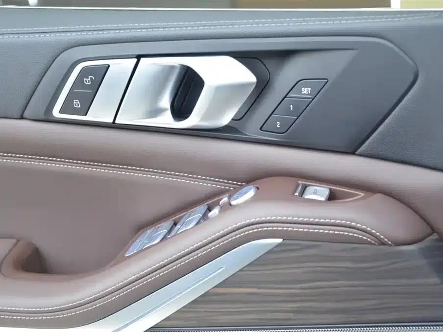 BMW X5 2022 Facelift xDrive 40Li M Sport Package — миниатюра 12
